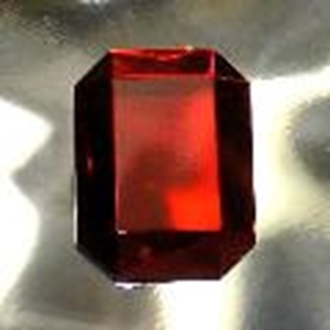 Picture of J35  25mm x 18mm Red octagon