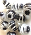 Picture of MM3048D HANDMADE 16MM Clear w black & white twists, set of 10